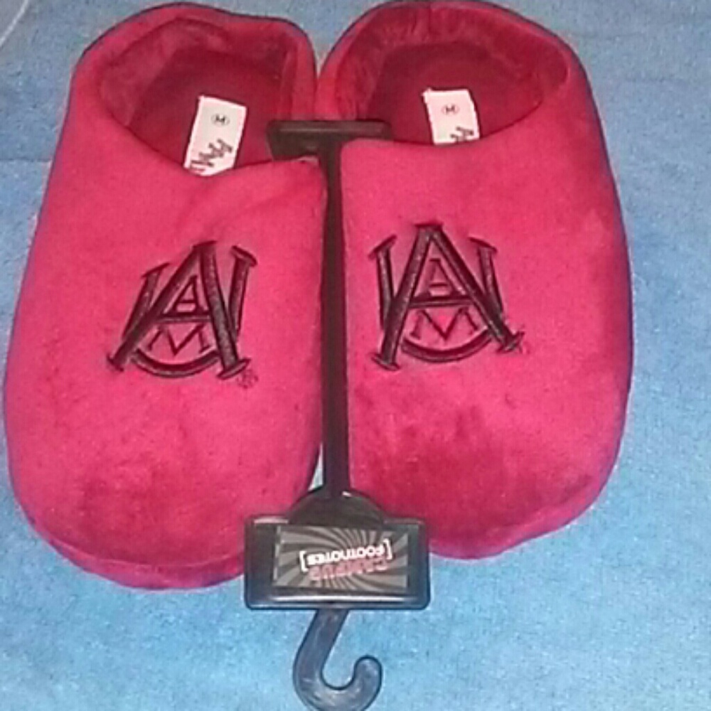 CAMPUS. FOOTNOTES.ALL ABOUT SLIPPERS